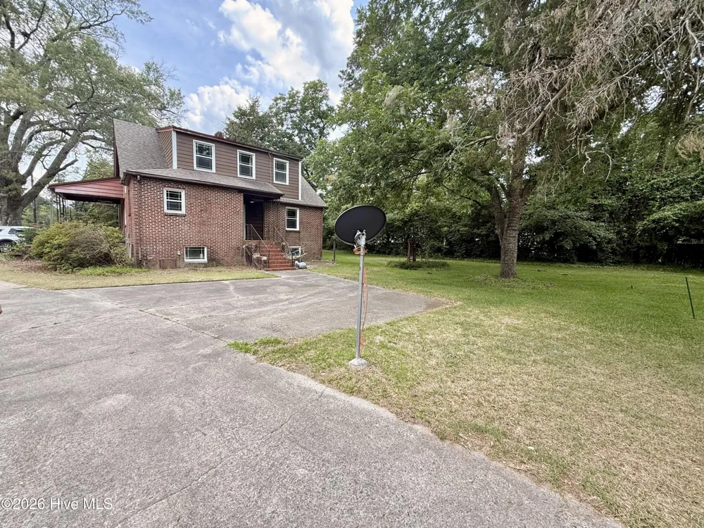 301 W Harper Street Snow Hill, NC 28580