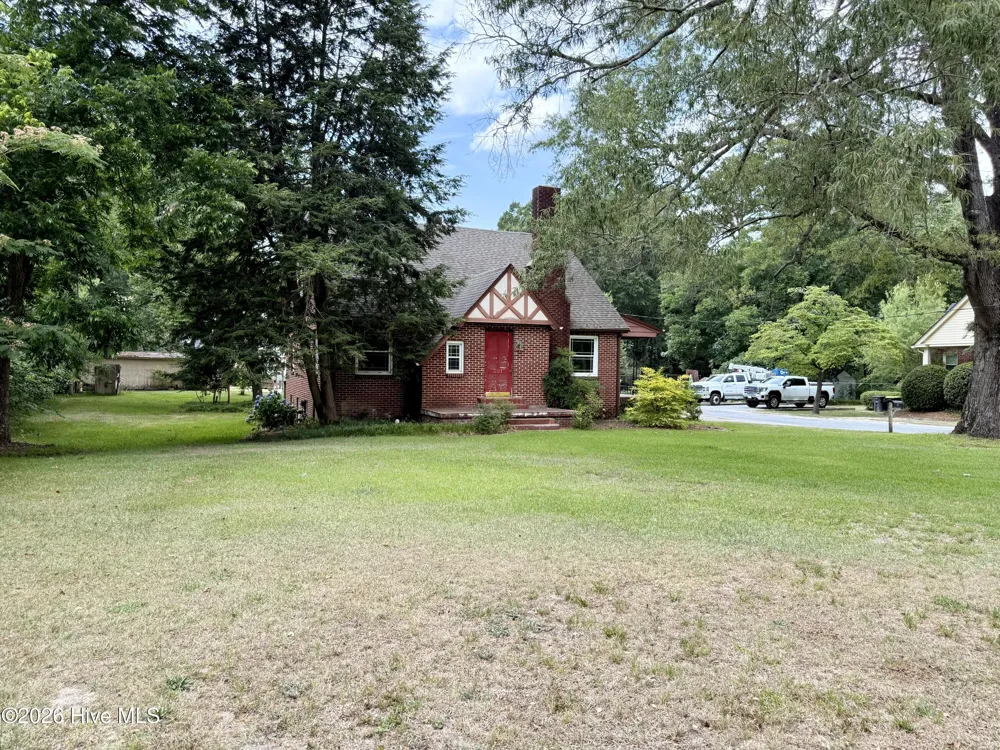 301 W Harper Street Snow Hill, NC 28580