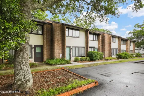 113 Bonner Avenue #105
