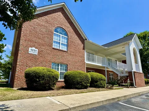 1251 Westpointe Drive #6