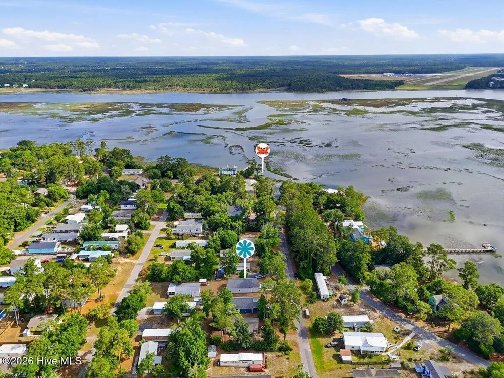 211 NE 78th Street Oak Island, NC 28465