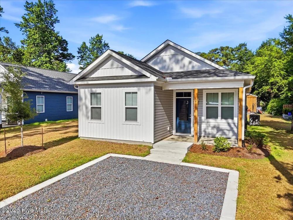211 NE 78th Street Oak Island, NC 28465