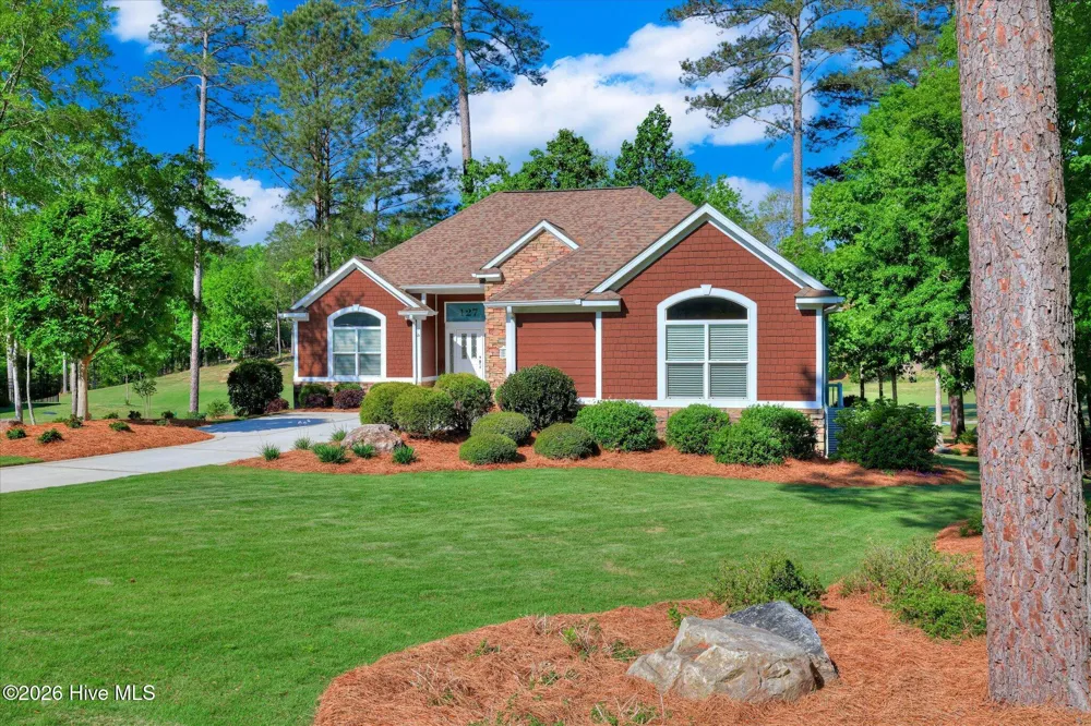 127 Laurens Drive Mccormick, SC 29835