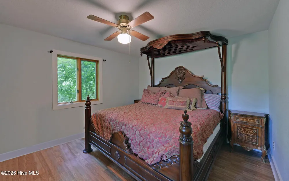 475 Rivercane Road Brasstown, NC 28902