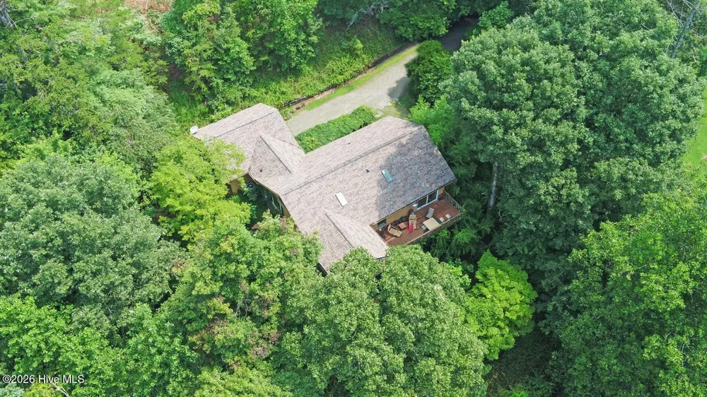475 Rivercane Road Brasstown, NC 28902