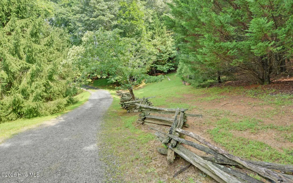 475 Rivercane Road Brasstown, NC 28902