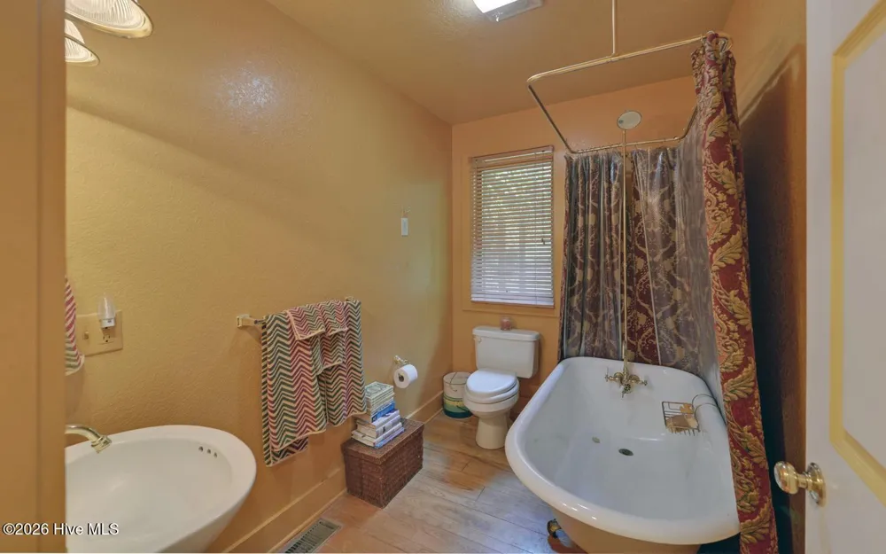475 Rivercane Road Brasstown, NC 28902