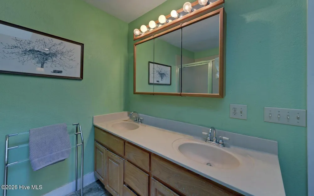 475 Rivercane Road Brasstown, NC 28902