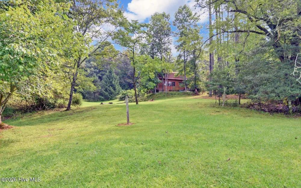 475 Rivercane Road Brasstown, NC 28902