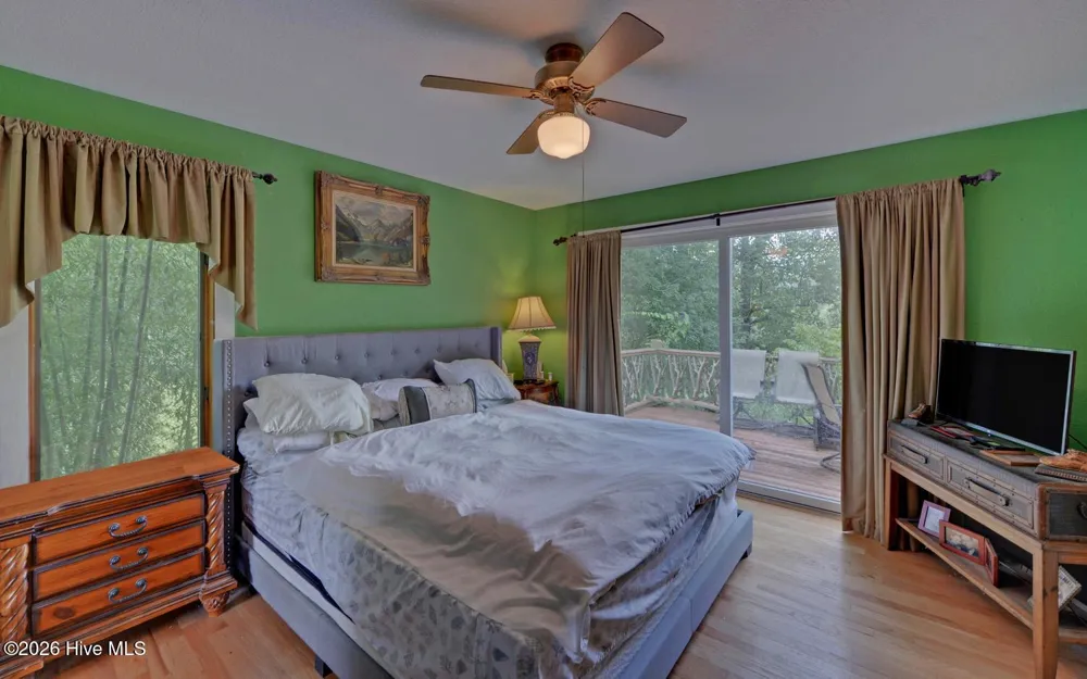 475 Rivercane Road Brasstown, NC 28902