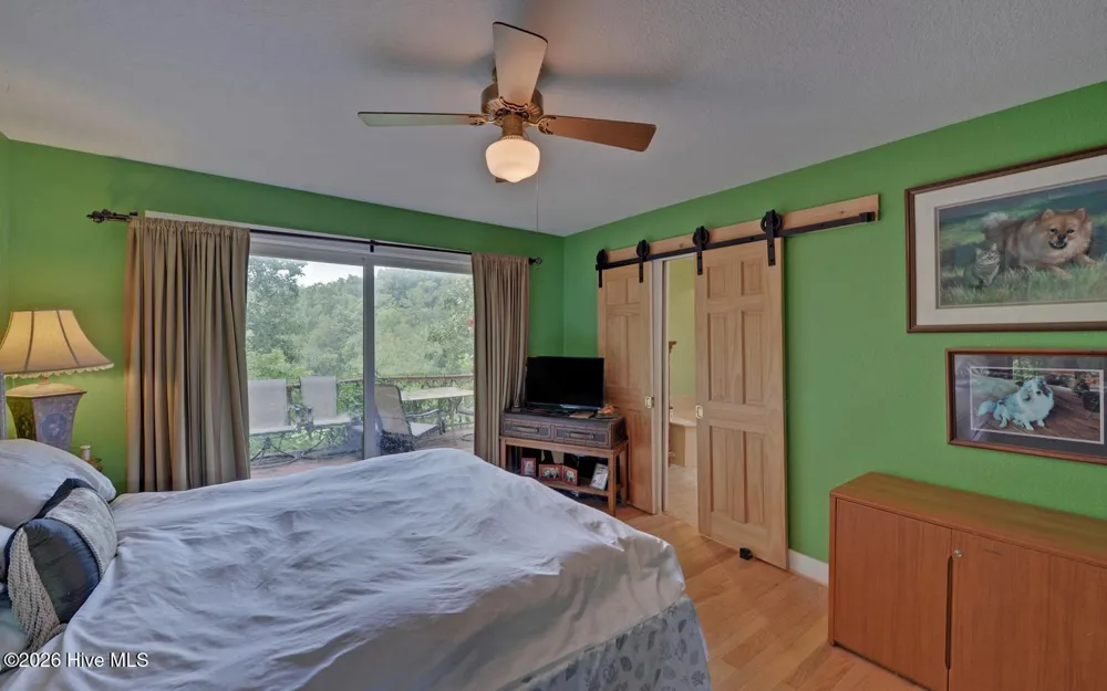 475 Rivercane Road Brasstown, NC 28902