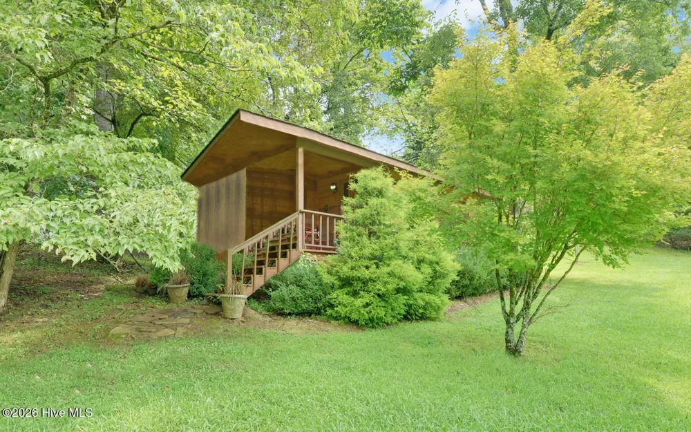475 Rivercane Road Brasstown, NC 28902