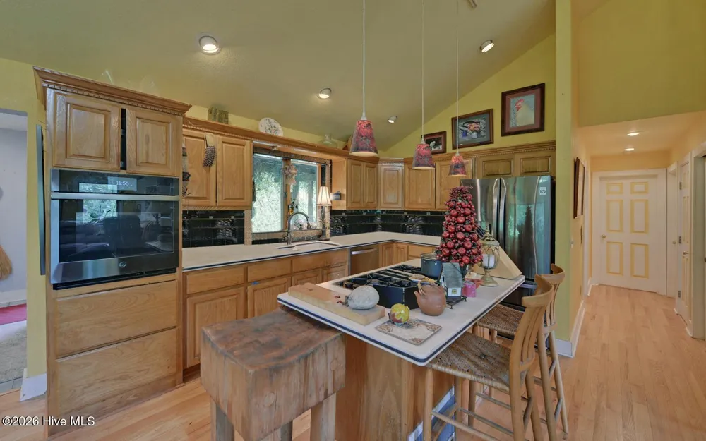 475 Rivercane Road Brasstown, NC 28902