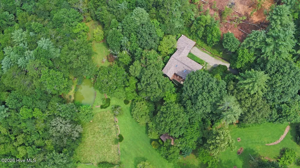 475 Rivercane Road Brasstown, NC 28902