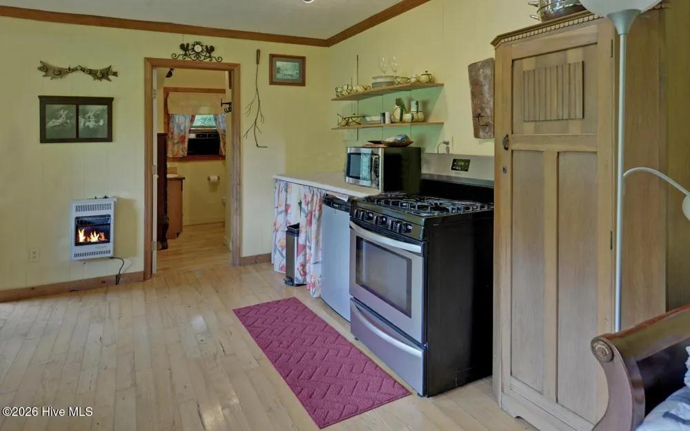 475 Rivercane Road Brasstown, NC 28902