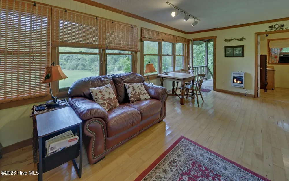 475 Rivercane Road Brasstown, NC 28902