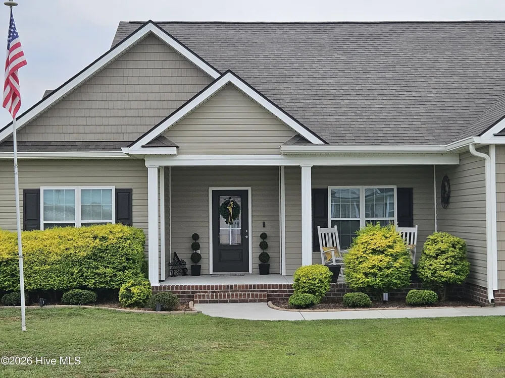 91 Country Cove Lane Clinton, NC 28328