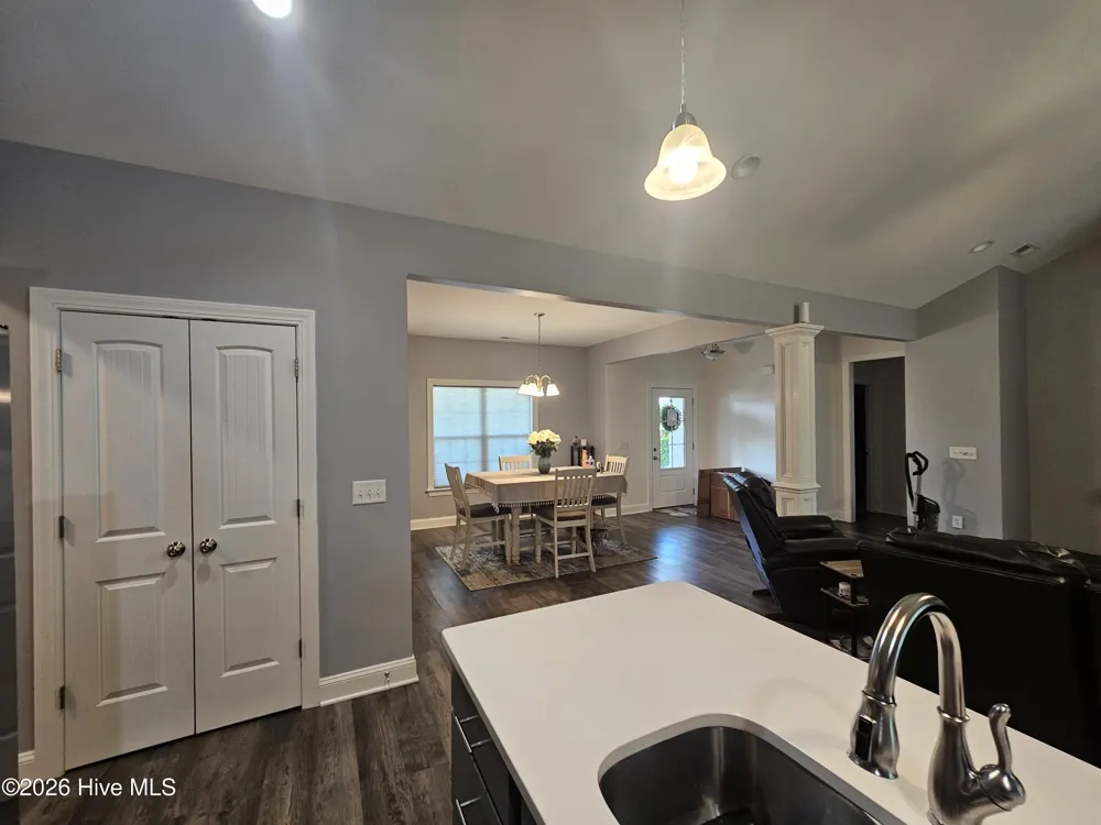91 Country Cove Lane Clinton, NC 28328