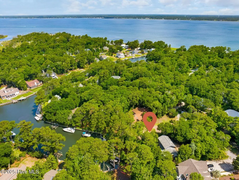 117 White Ash Drive Pine Knoll Shores, NC 28512