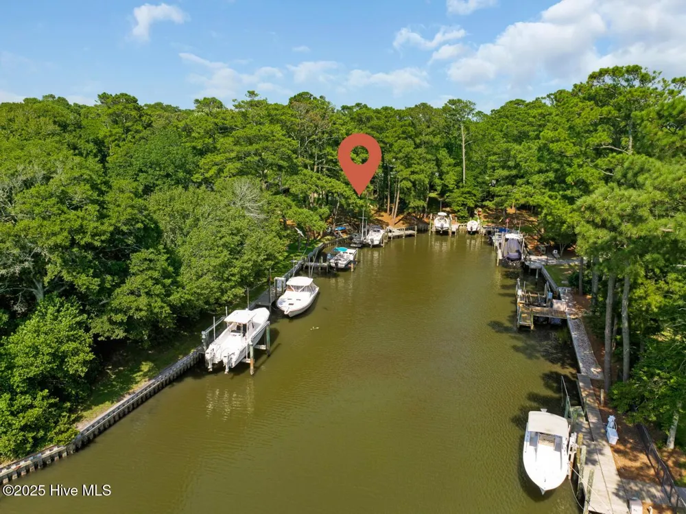 117 White Ash Drive Pine Knoll Shores, NC 28512