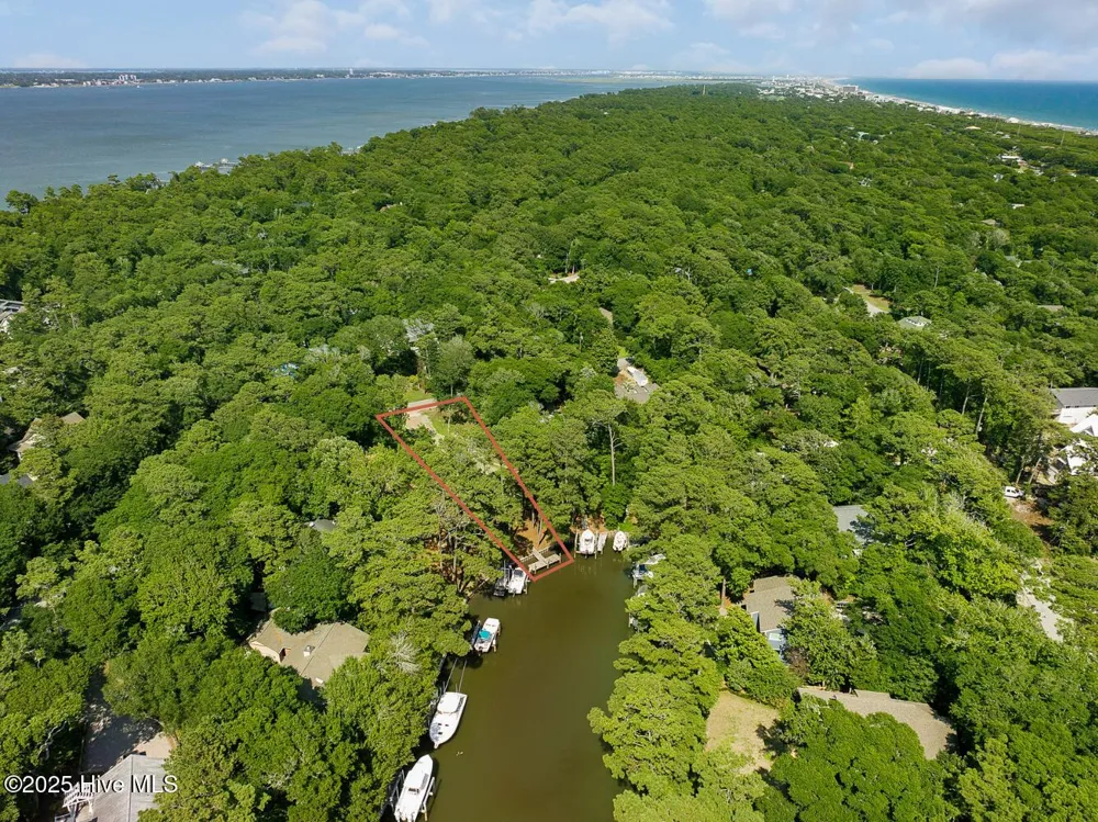 117 White Ash Drive Pine Knoll Shores, NC 28512