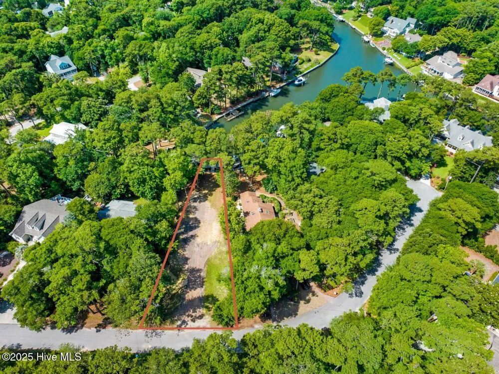 117 White Ash Drive Pine Knoll Shores, NC 28512