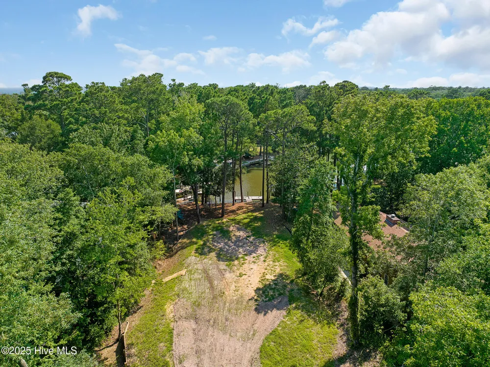 117 White Ash Drive Pine Knoll Shores, NC 28512