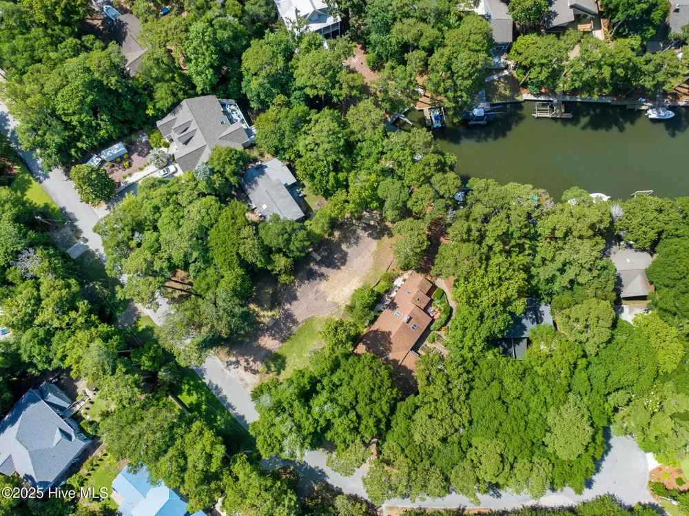 117 White Ash Drive Pine Knoll Shores, NC 28512