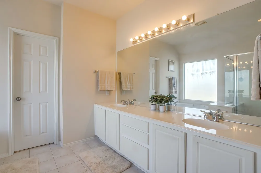 6509 Nottinghill Court North Richland Hills, TX 76180