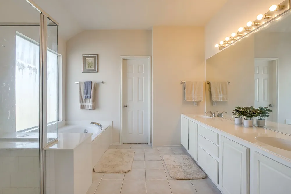 6509 Nottinghill Court North Richland Hills, TX 76180