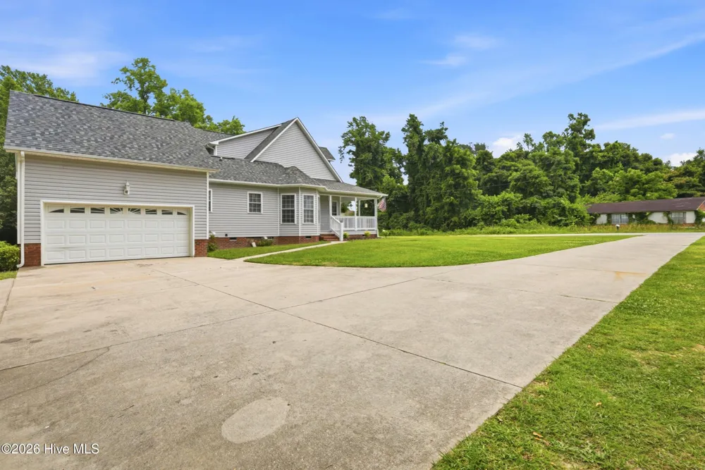 110 Baysden Road Chinquapin, NC 28521