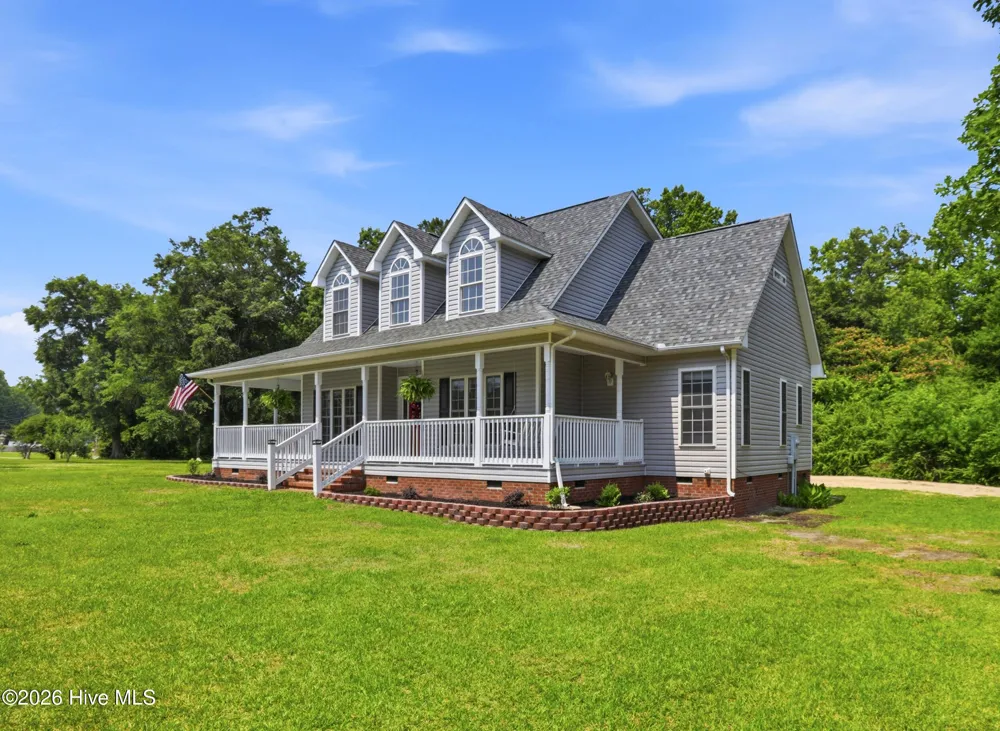 110 Baysden Road Chinquapin, NC 28521