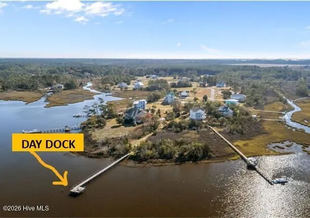 122 Jade Street Beaufort, NC 28516