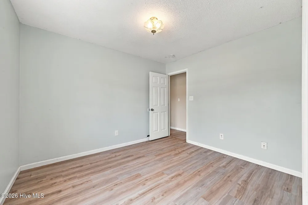 114 Pear Tree Lane Richlands, NC 28574