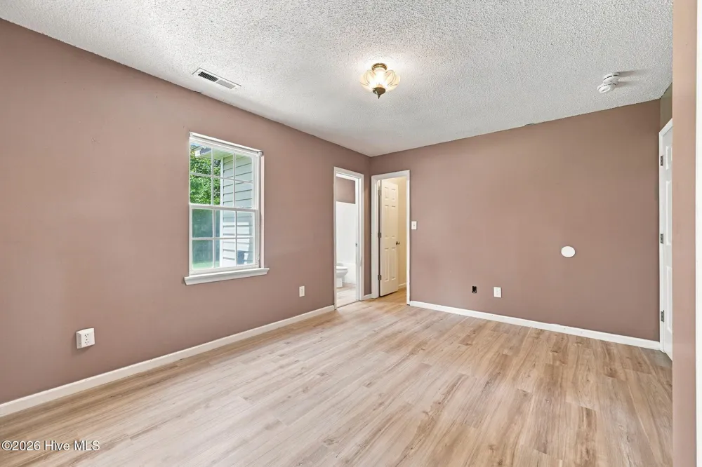 114 Pear Tree Lane Richlands, NC 28574