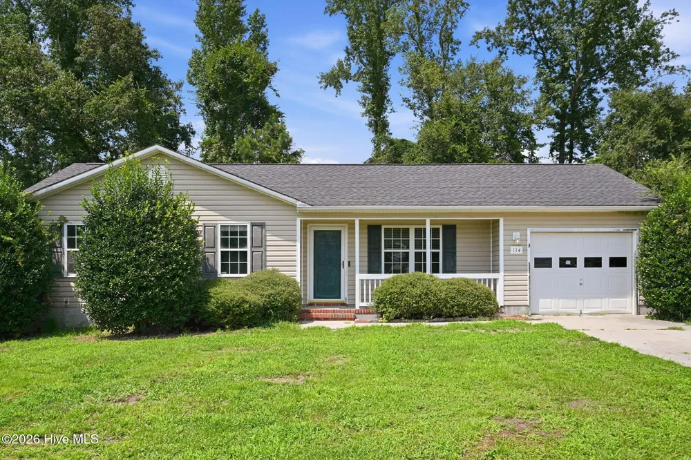 114 Pear Tree Lane Richlands, NC 28574