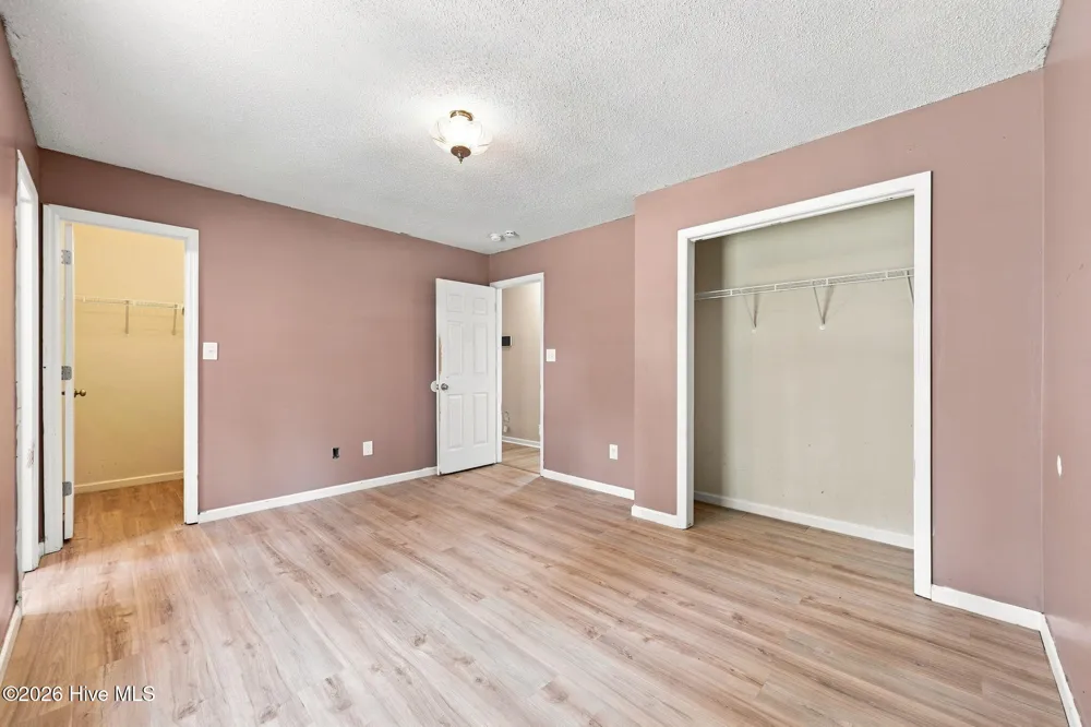 114 Pear Tree Lane Richlands, NC 28574