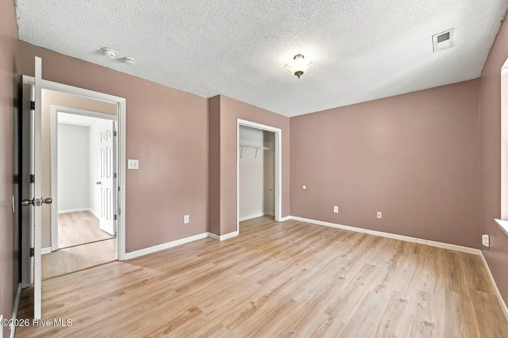 114 Pear Tree Lane Richlands, NC 28574