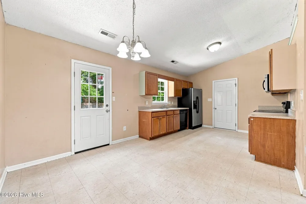 114 Pear Tree Lane Richlands, NC 28574