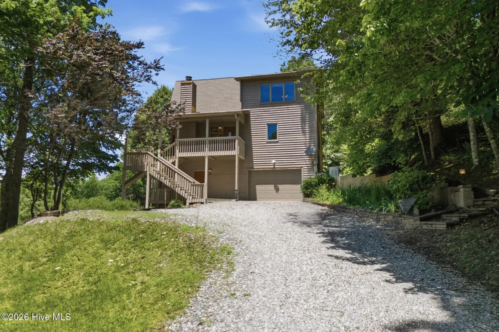 820 Chimney Ridge Drive Topton, NC 28781
