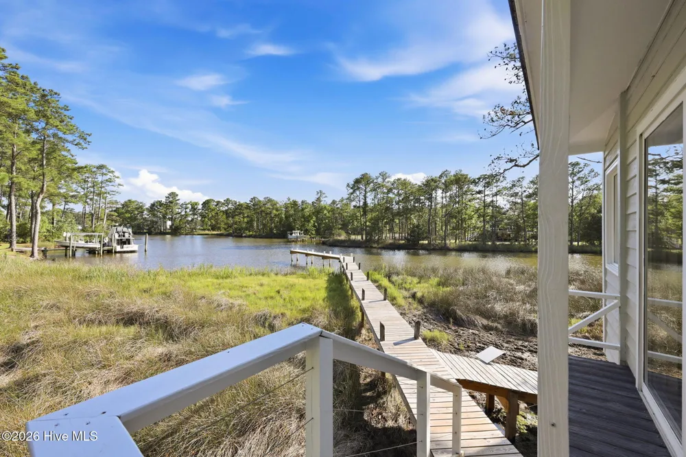 954 Fork Point Road Oriental, NC 28571
