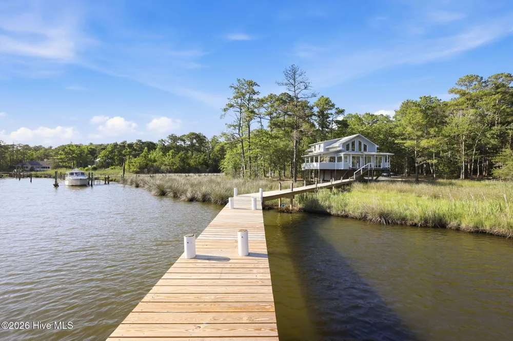954 Fork Point Road Oriental, NC 28571