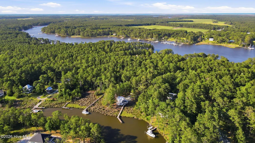 954 Fork Point Road Oriental, NC 28571
