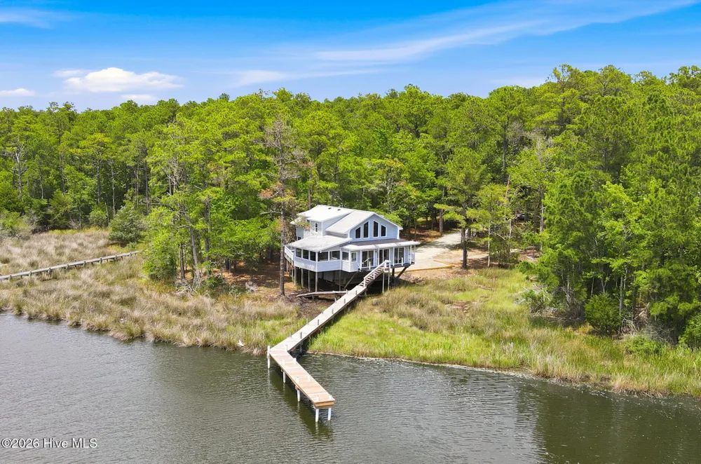 954 Fork Point Road Oriental, NC 28571