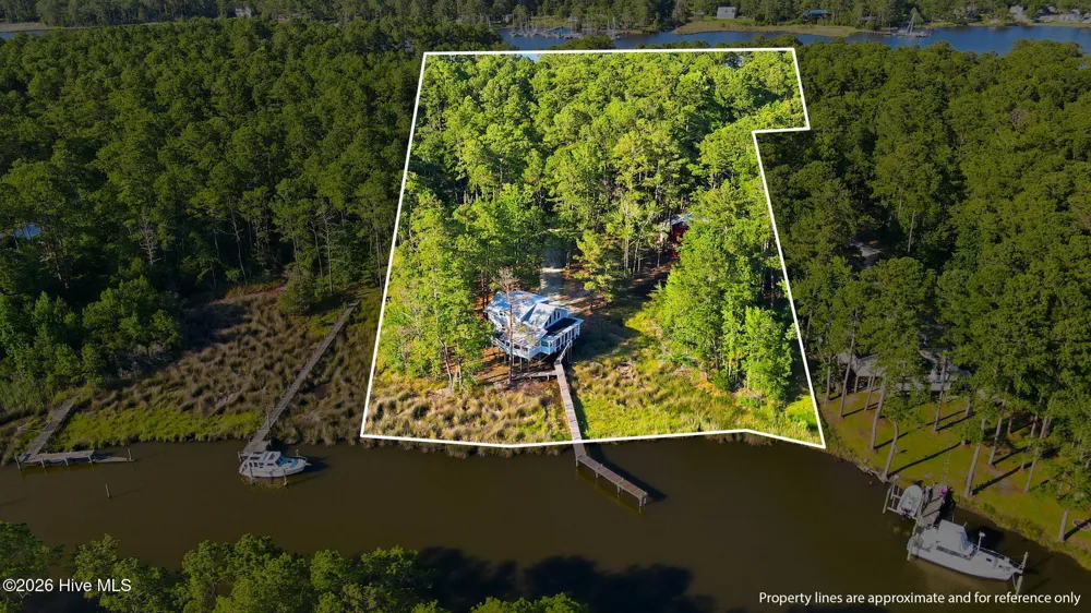 954 Fork Point Road Oriental, NC 28571