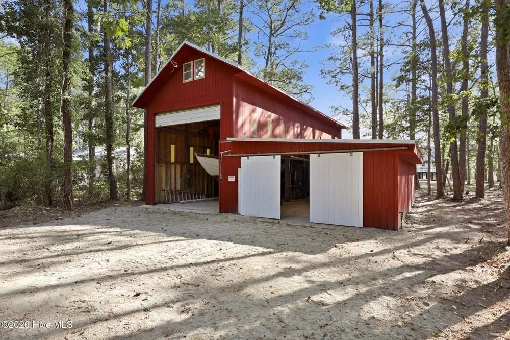 954 Fork Point Road Oriental, NC 28571