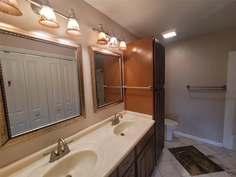 114 Dolphin Avenue Galveston, TX 77550