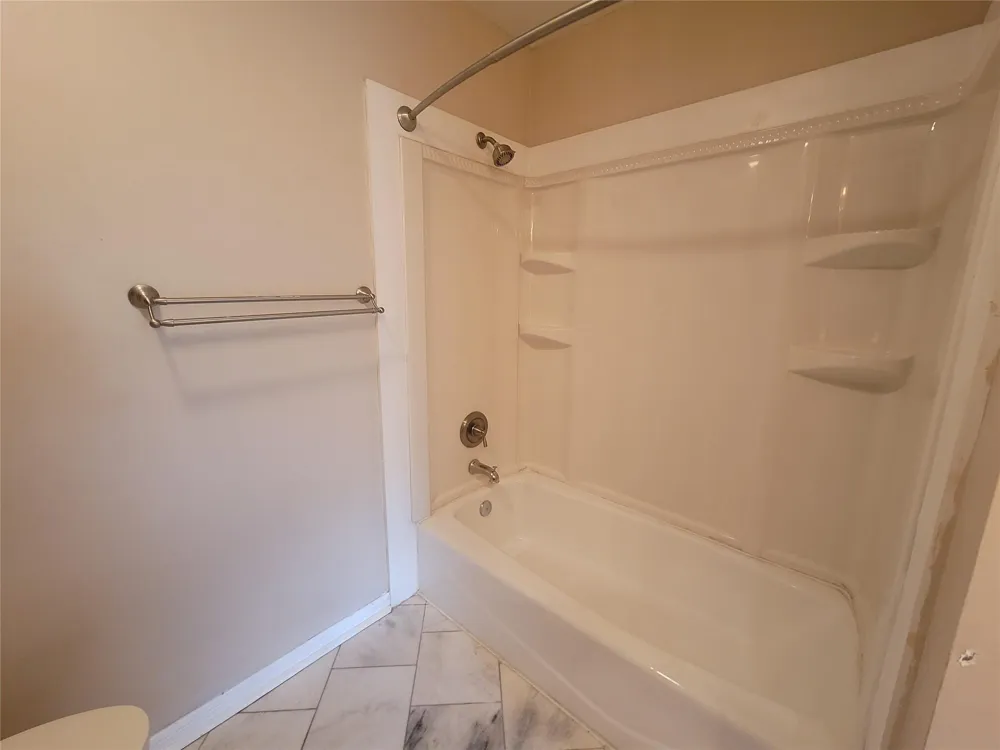 114 Dolphin Avenue Galveston, TX 77550