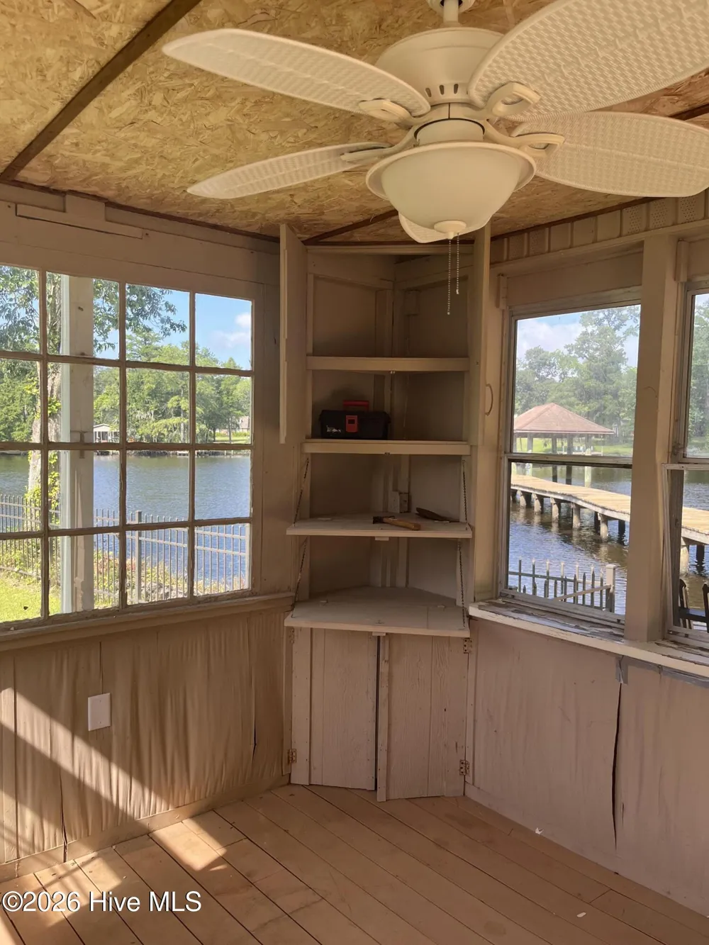 609 Creekwood Drive Trent Woods, NC 28562