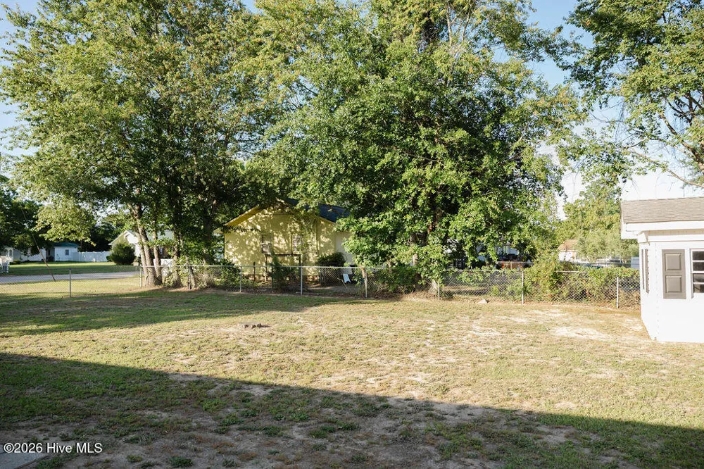 1612 Fairground Road Dunn, NC 28334